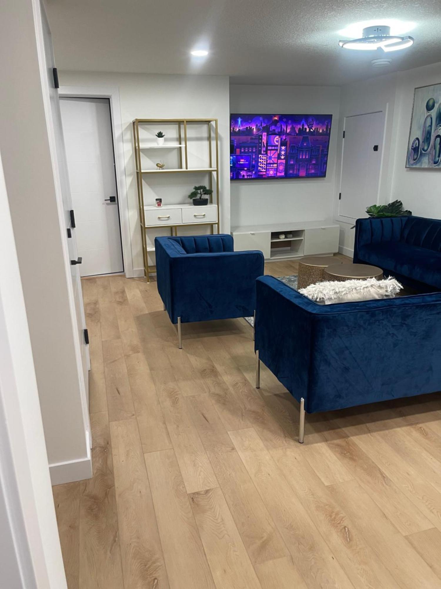 Stylish 2 Bedroom In Sw Close To Windermere And International Airport Villa *
